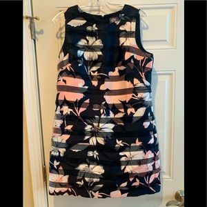Beautiful Vince Camuto Patterned Dress Size 14